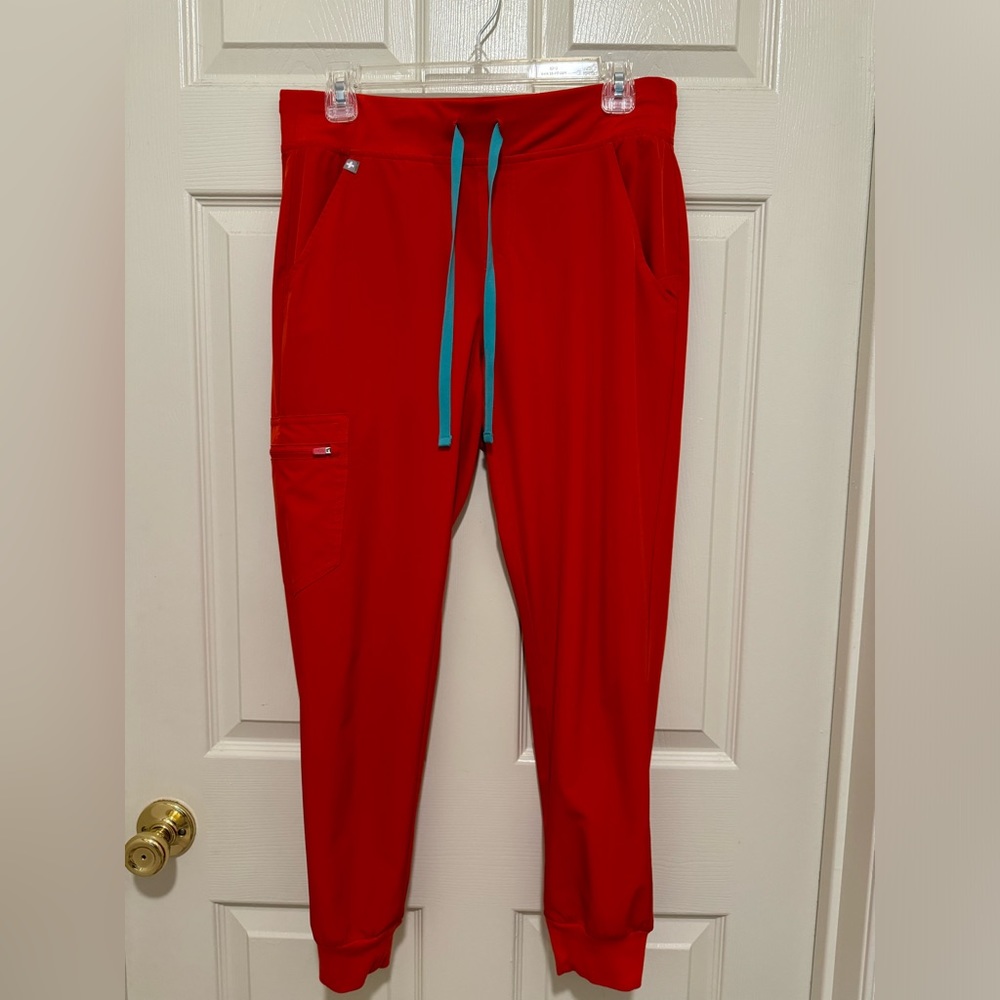 FIGS cherry red jogger scrub pants in size small petite